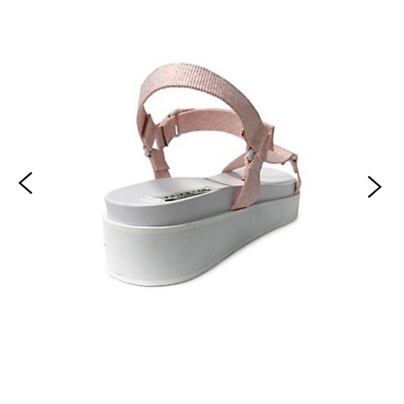 🌿 Pink Teva Like Sandals - Picture 3 of 4